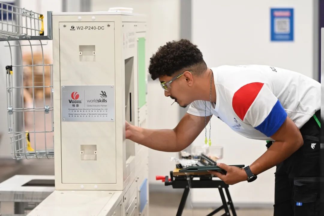 640 (9).jpg undefined